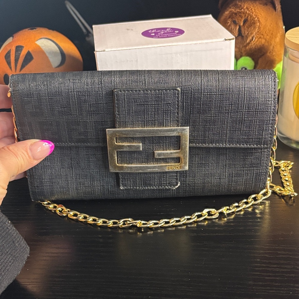 Fendi Charcoal wallet and unbranded Gold Chain - Picture 14 of 17